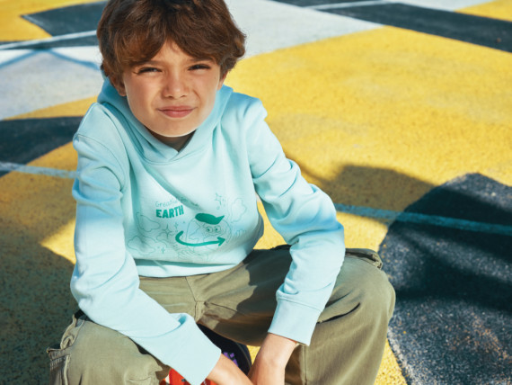 Dětská mikina s bočními kapsami IQONIQ Yengo z rec. bavlny