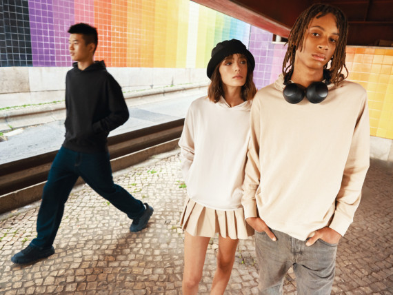 Mikina s kapucí a bočními kapsami IQONIQ Yengo z rec. bavlny