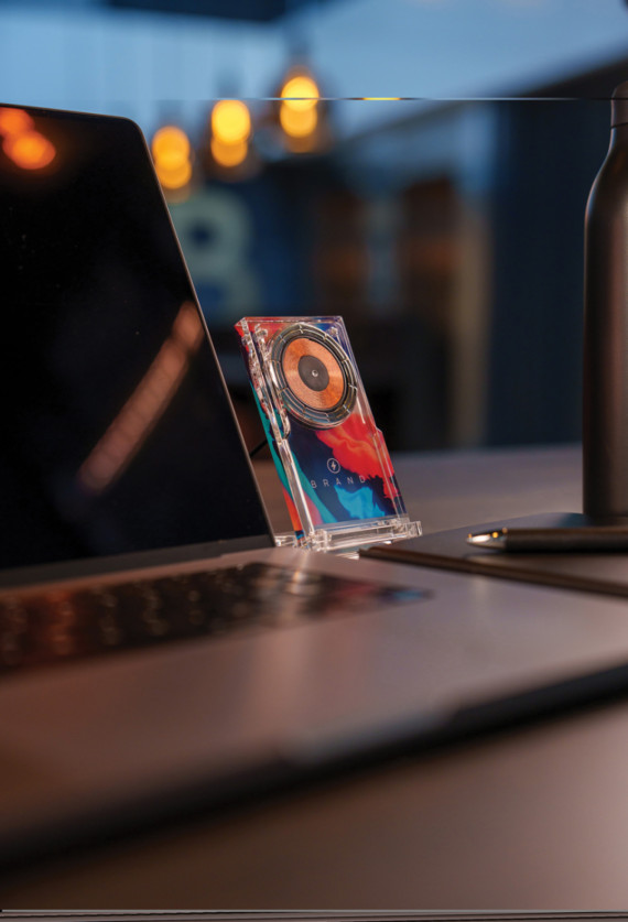 Magnetický bezdrátový nabíjecí stojan Magcharge 15W