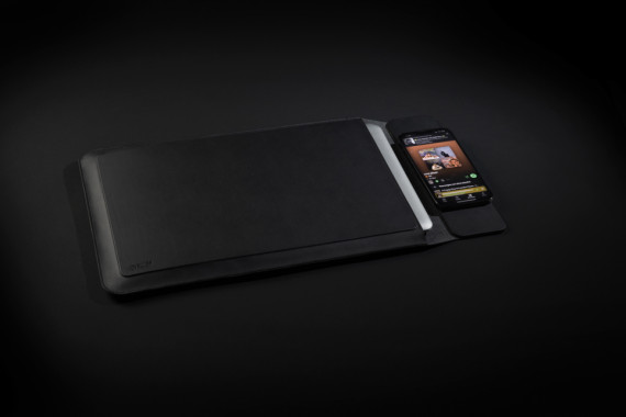 Obal na notebook 15,6" Swiss Peak s  magnet. nabíjením 15W