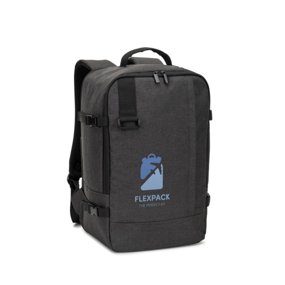 CIES. Batoh splňující rozměrové požadavky leteckých společností, vyrobený z vysoce hustého recyklovaného polyesteru 600D