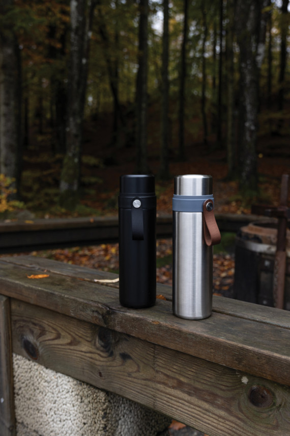 Termoska VINGA Tono s dvojitou stěnou 750 ML z RCS