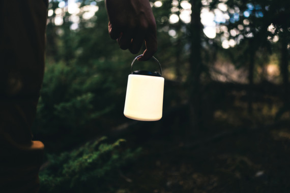 Přenosná USB LED stolní lampa Limio z RCS RPET